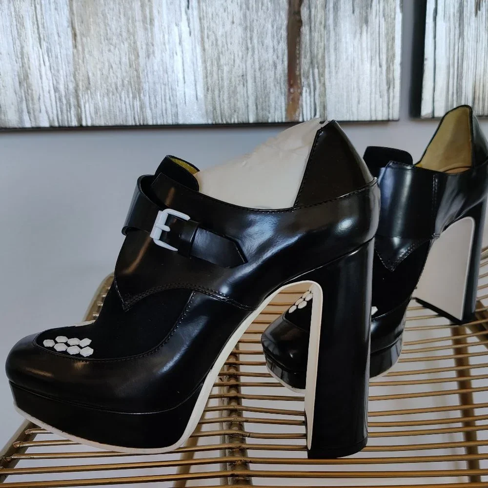 NIB $425 Pollini Italy booties. IT 38 US 7 amd IT 40 US 9‎